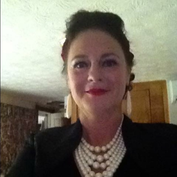 Meet your Posher, Robin - Picture 2 of 14